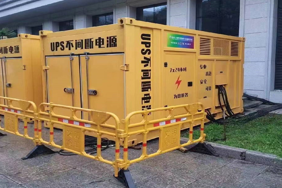金平发电机租赁施工现场